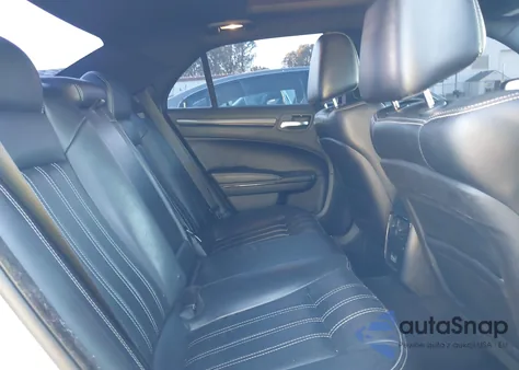 2015 Chrysler 300 300S z USA, uszkodzony, nr VIN 2C3CCAGG0FH756885